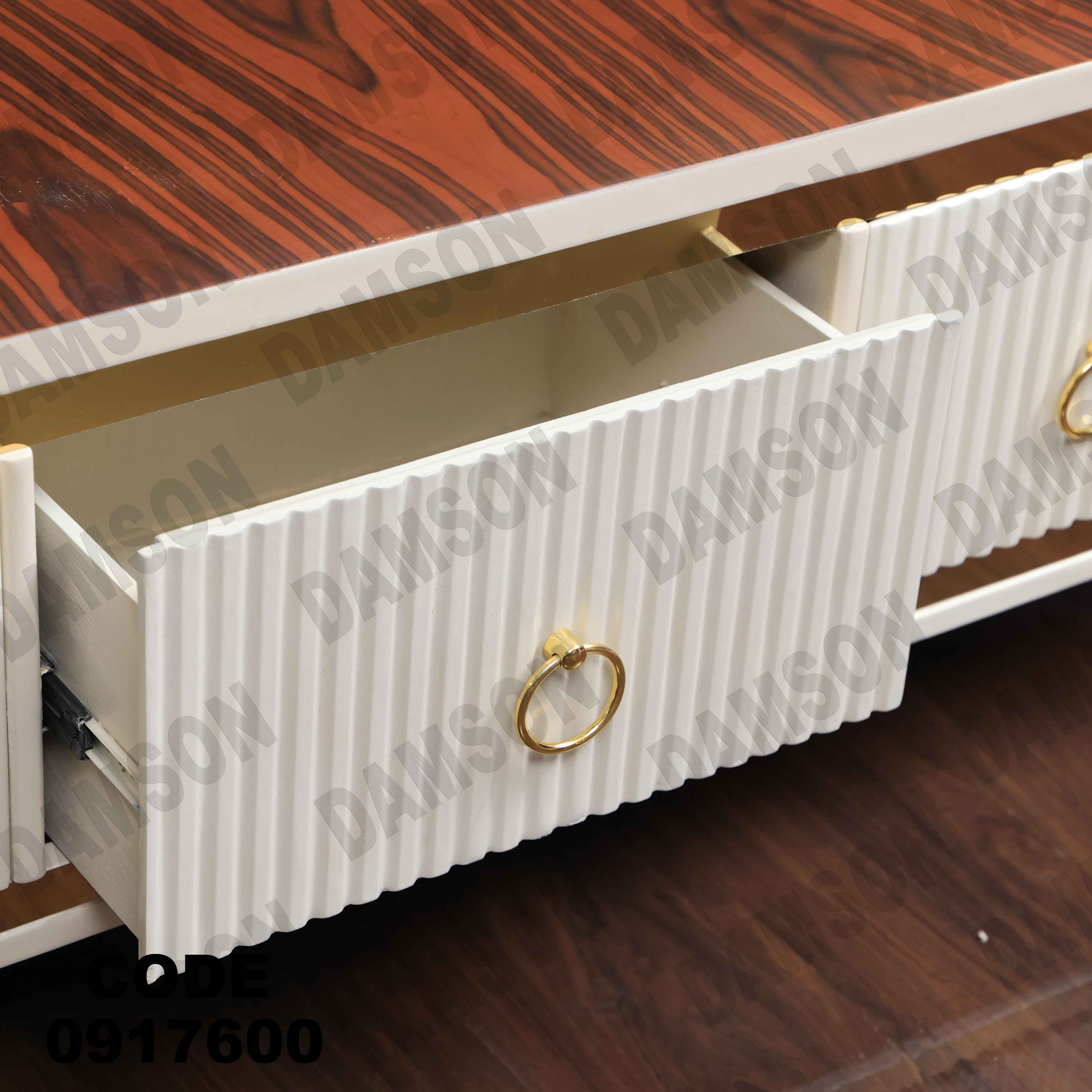 ترابيزة تليفزيون 176