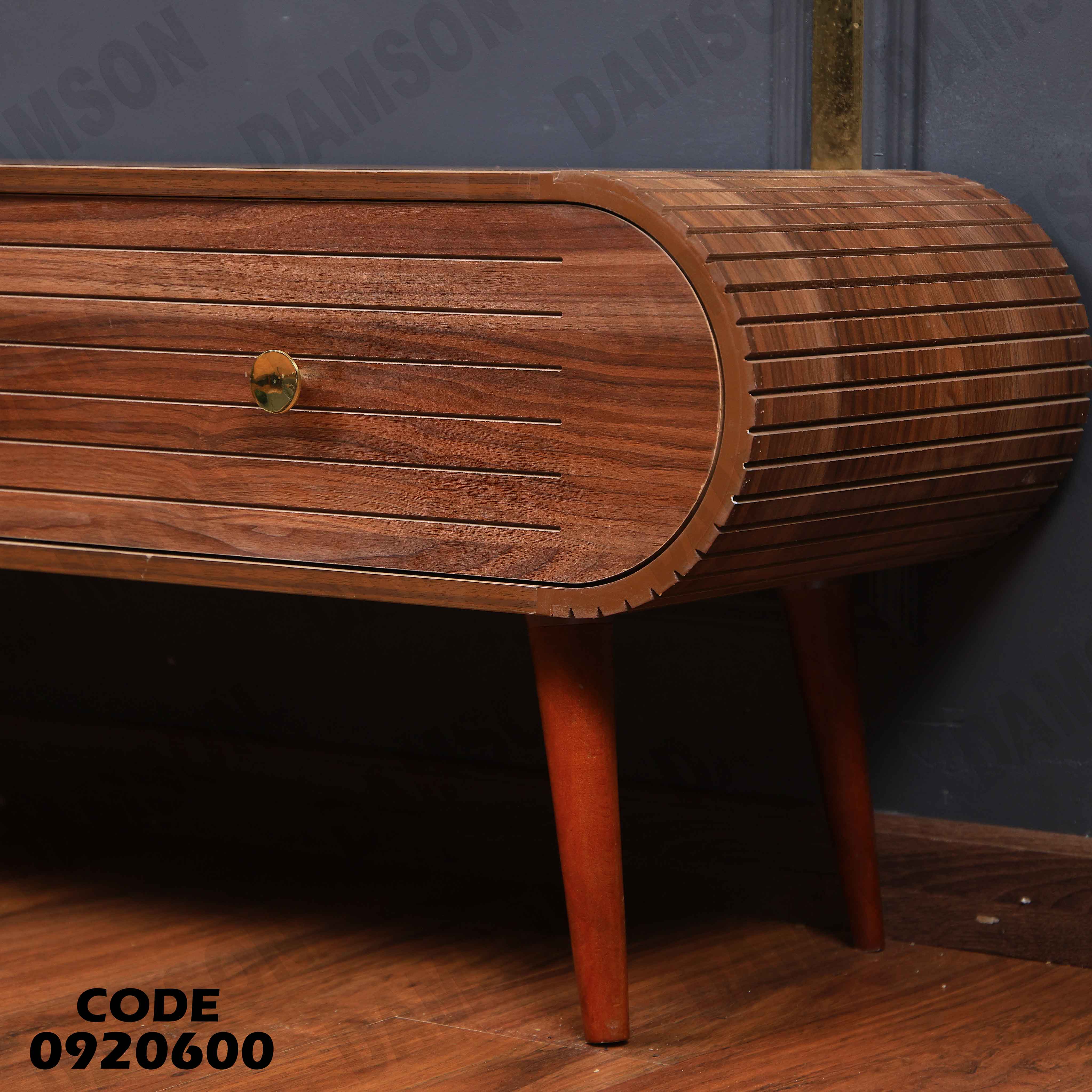 ترابيزة تليفزيون 206